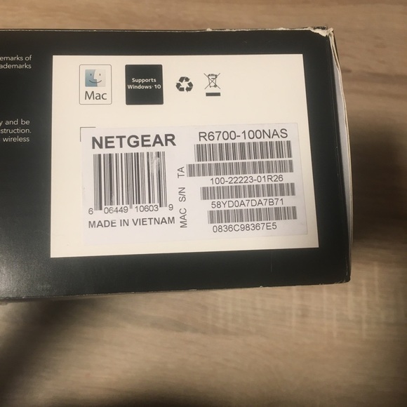 NETGEAR R6700 Nighthawk AC1750 Smart Wi-Fi Router - Picture 7 of 8